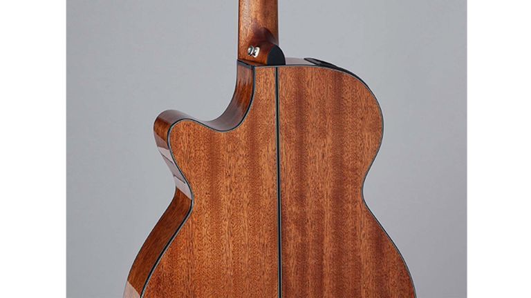 Takamine GF30CE-NAT Akusticna ozvucena gitara